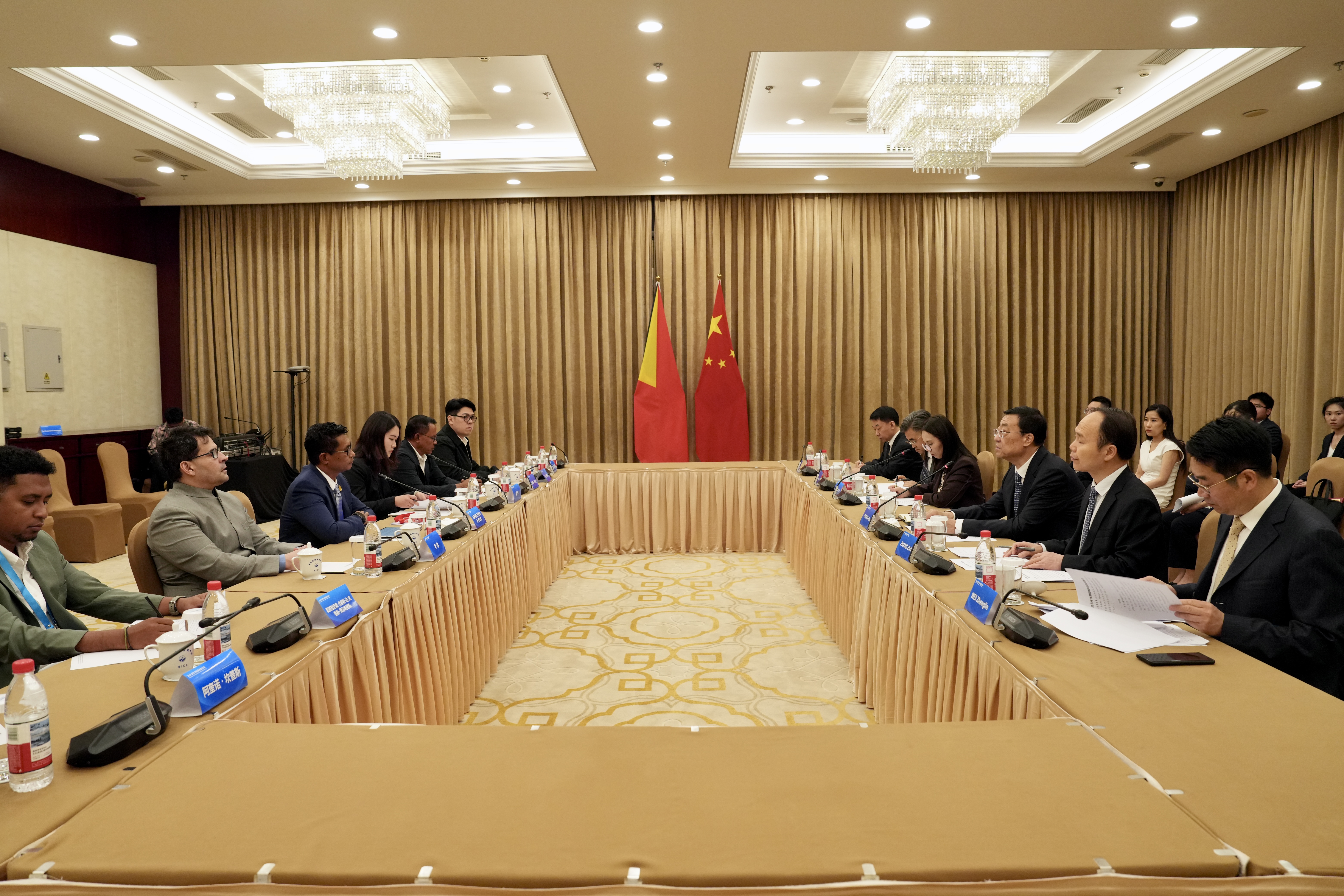 20260526 张柱分别会见东帝.jpg