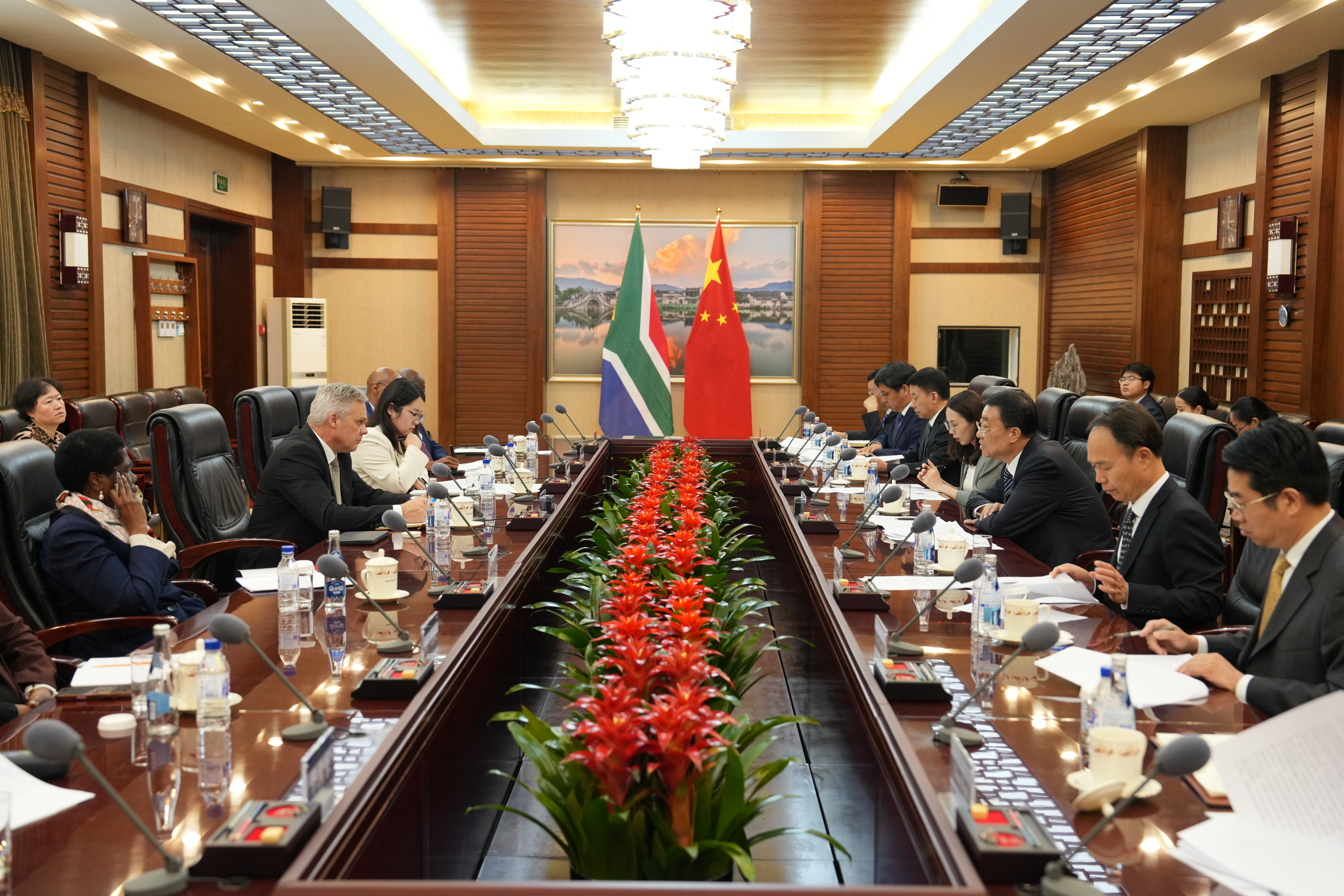20260907 张柱会见南非农业部部长奥坎普.jpg